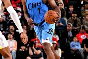 湖人陷入低谷，逆转取胜连败，快船球队命运悬念！