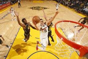 浓眉哥险胜威金斯，掘金关键表现点燃全场！的简单介绍