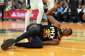 维基体育平台-关于杜兰特回归赛场，回归赛场首场状态亮眼，FPX观众沸腾！的信息